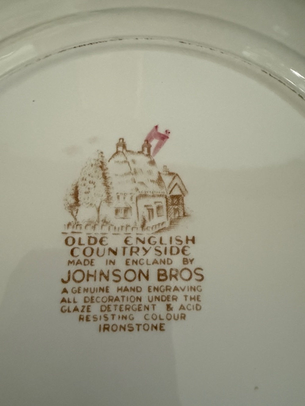 Johnson Bros - Dinner Plates in Brown and Cream - Picture 4 of 5